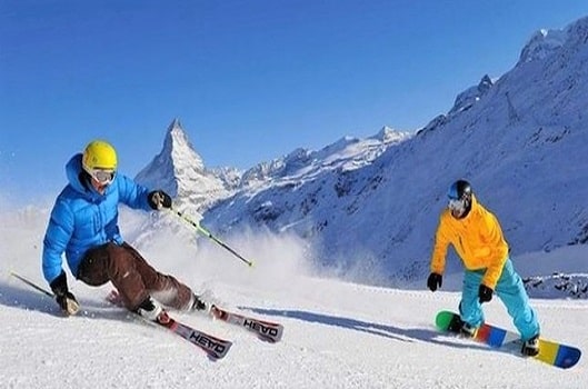 Snowboarding vs skiing